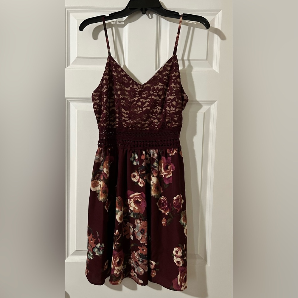 NWT Altar’d State Burgundy Floral Lace Bodice Dress Size Medium